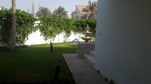 5 BR Villa for rent in Jumeirah Park for AED 240k/Yr.